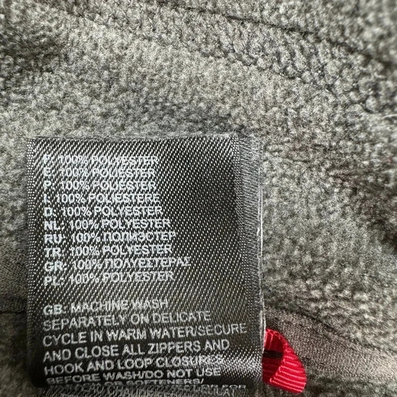 The North Face Women’s Gray Quarter Zip Top Medium - Picture 6 of 6